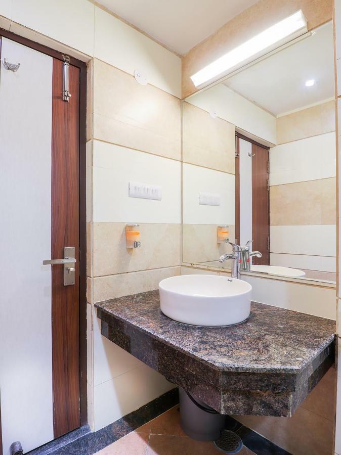 Capital O 46218 Royal Cottage Suite Kanpur Exterior photo